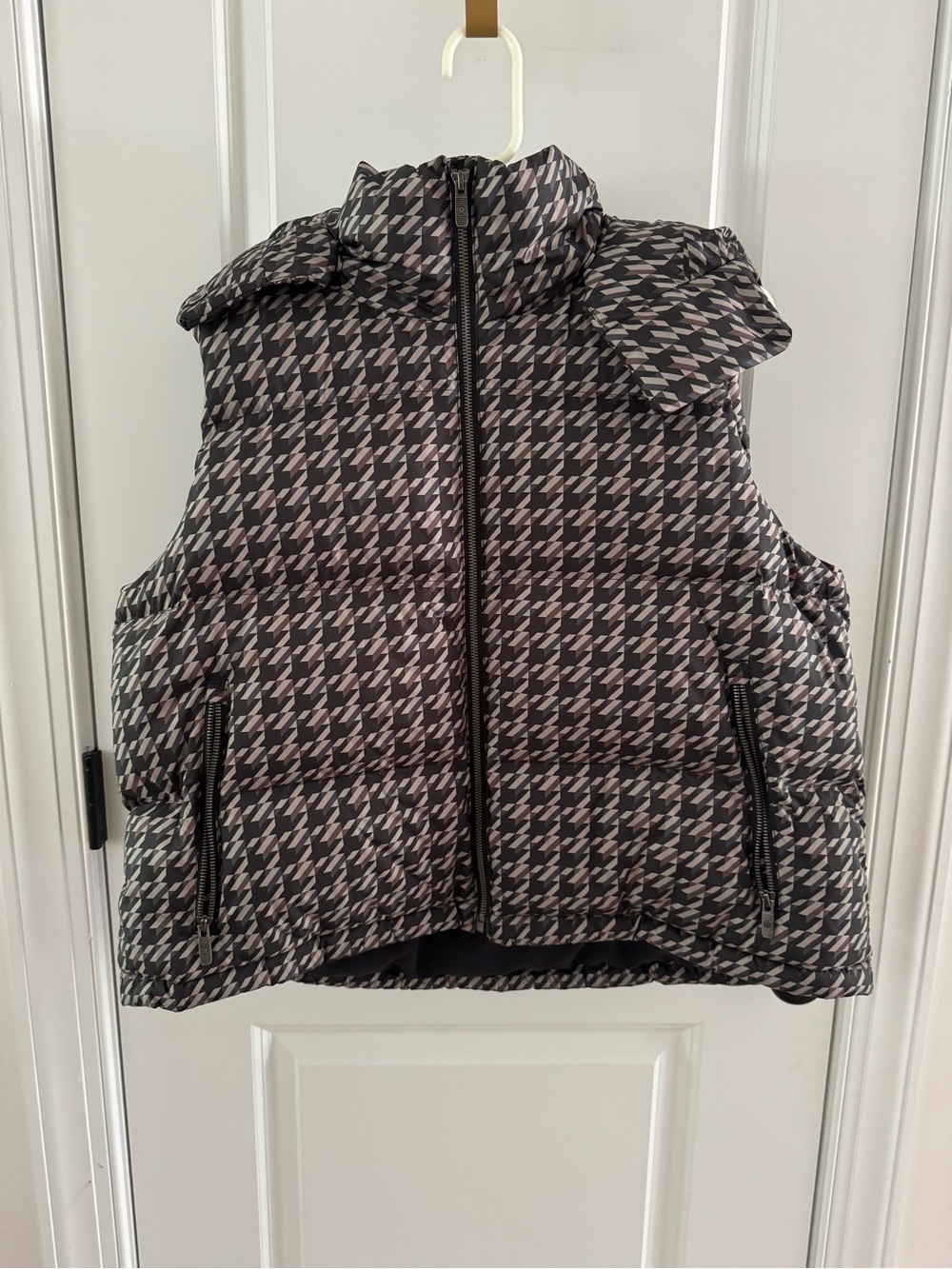 Lululemon Houndstooth Wunder Puff Cropped Vest